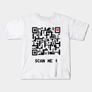 Scan me! Kids T-Shirt